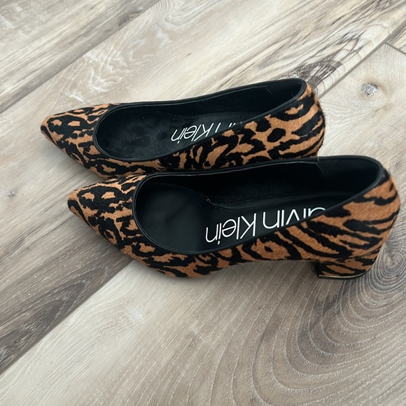 Calvin Klein Pump - Picture 6 of 6